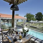 דירה By The Sea Luxury לימנאס