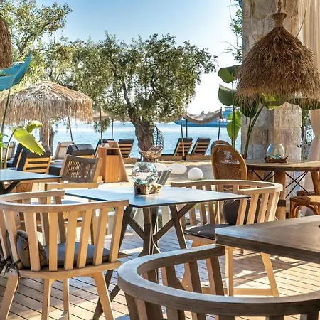 By The Sea Luxury * لايميناس