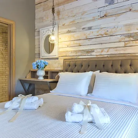 By The Sea Luxury Apartman *
