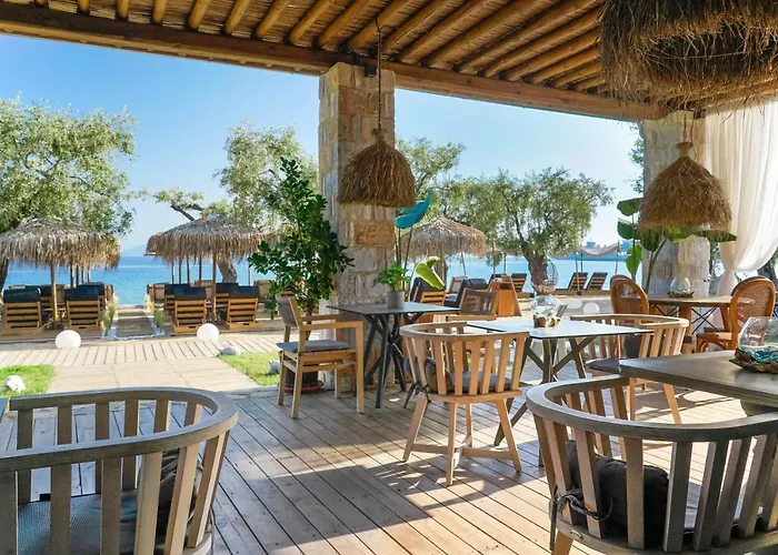 By The Sea Luxury * لايميناس