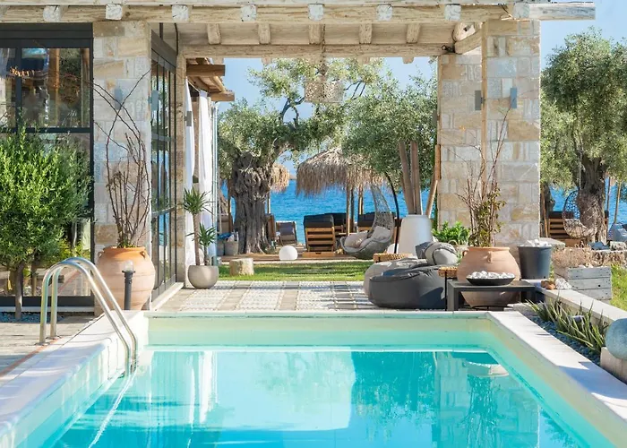 By The Sea Luxury * لايميناس