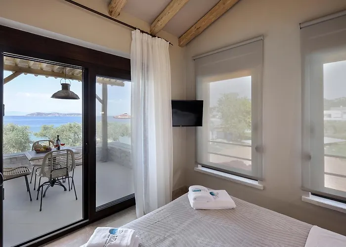 By The Sea Luxury * لايميناس
